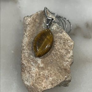 Brown Tiger Stone Pendant Necklace